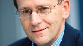 „Das Stromversorgungssystem Sitop PSU8600 mit OPC UA eröffnet neue Möglichkeiten bei Energiemanagement und Maintenance“, sagt Peter Hager, Leiter Marketing Management Sitop bei Siemens.