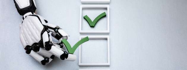 Bisher existierte nur eine einzige Roboterklasse, die von kleinen Roboterarmen bis zu tonnenschweren Industrierobotern alle umfasste. Mit der ISO 10218 wurde eine Auffächerung in kleine und schwere, leistungsstarke Klassen vorgenommen.