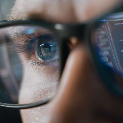 Laut einer WSCAD-Studie hat mehr als die Hälfte aller E-CAD-Anwender keine Zeit für Innovationen. Rund 40 Prozent ihrer Arbeitszeit fließen in Routinetätigkeiten, KI-Lösungen wie ELECTRIX AI sollen dies ändern.