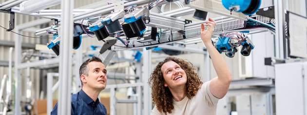 Auf der Vision präsenteiert Sick unter anderem seine Kameralösungen, sowie 2D- und 3D-Sensoren und KI-Lösungen.