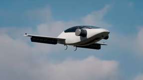 Der Lilium-Elektro-Jet kann bis zu 300 km/h schnell fliegen und ist dabei ganz leise. Mit dem Senkrechtstart könnte der Personenverkehr schon bald revolutioniert werden. Das hoffen die jungen Entwickler zumindest.