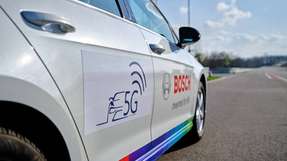 Im Projekt „5G NetMobil“ entwickeln 16 Partner Lösungen für mehr Sicherheit und Effizienz im Straßenverkehr.