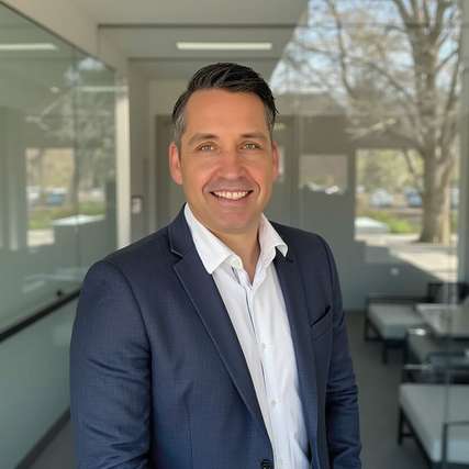 „Die All Electric Society braucht die beiden Lebensadern Data und Power. Für beide bieten wir die passende Connectivity“, so Kurt Robert Hippler, Director Global Product Management bei Harting.