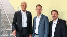 „Anlässlich unseres 40. Geburtstags möchten wir nicht nur Danke sagen, sondern auch selbst aktiv gestalten, bevor die Politik reagiert,“ so DataTec-Vorstand (CEO) und Gründer Hans Steiner.