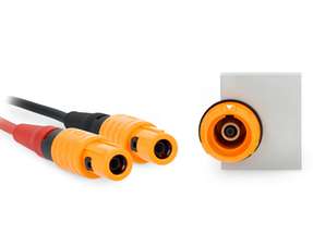 Der Odu Medi-Snap 1,6 kV sorgt mit IP64-Schutz, Push-Pull-Verriegelung und mechanischer Codierung für sichere Hochvolt-Messungen in Batterietests und Photovoltaik-Laboren.