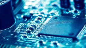 Die modularen Mechatroniklösungen von Bosch Rexroth – von Lineartechnik-Komponenten bis hin zu einbaufertigen Subsystemen – steigern die Präzision, den Durchsatz und die Effizienz in der Halbleiter- und Elektronikfertigung.