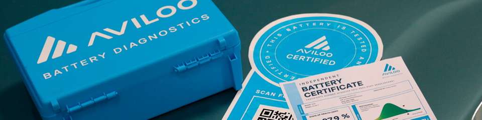 Balancing gleicht die Ladezustände seriell verschalteter Zellen aus und verhindert Imbalance, die Reichweite, Lebensdauer und Sicherheit von Traktionsbatterien beeinträchtigen kann. Mit Diagnoseverfahren wie dem Flash‑Test ermittelt Aviloo zusätzlich den präzisen State of Health der Batterie.