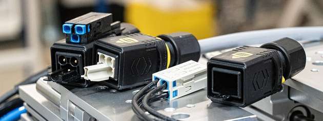 Die Harting PushPull Variante 4 Steckverbinder sind ab sofort auch mit vor feldkonfektionierbarer, schneller und werkzeugloser Quick-Lock-Anschlusstechnik erhältlich.