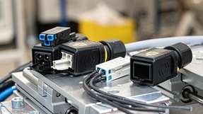 Die Harting PushPull Variante 4 Steckverbinder sind ab sofort auch mit vor feldkonfektionierbarer, schneller und werkzeugloser Quick-Lock-Anschlusstechnik erhältlich.