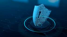 KI-Funktionen, Open-Source-Middleware und Cybersecurity-Compliance wachsen in der Automotive- und Embedded-Softwareentwicklung zusammen – besonders dort, wo Safety-Nachweise und regulatorische Anforderungen früh mitgedacht werden müssen.