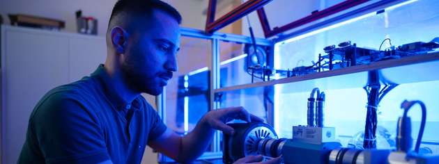 Am Teststand trainiert und validiert das Team ein KI-Modell, das Temperaturprofile in Elektromotoren im laufenden Betrieb ohne zusätzliche Sensorik erfasst.