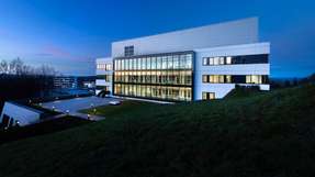 Mit der Pilotlinie WISENT entsteht im neuen Forschungsgebäude INCYTE eine hochmoderne Umgebung für die Entwicklung intelligenter Sensoren.