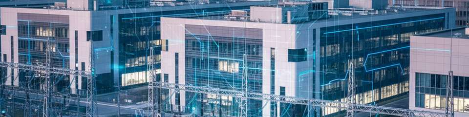 Netzanschluss und Energieeffizienz werden zum Engpassfaktor für KI-Rechenzentren: Moderne Standorte brauchen leistungsfähige Strominfrastruktur und optimierte Kühlung, um Wärmeverluste zu senken, Betriebskosten zu stabilisieren und eine hohe Verfügbarkeit im Sinne des Five-Nines-Konzepts zu erreichen.