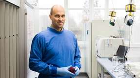 Das Team um Prof. Ralf Ehricht vom Leibniz-IPHT arbeitet an der Entwicklung, Beurteilung und Qualitätskontrolle des Antikörpertests.
