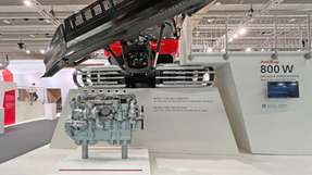 Der Wasserstoffmotor H4576 auf der Interalpin 2023: Er stellt eine mögliche Lösung für einen CO2-freien Antrieb im PistenBully 800 dar.