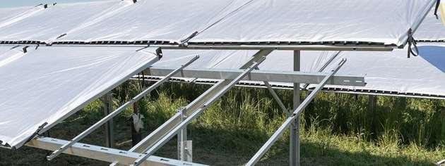 Der freie Montageplatz wartet auf den letzten von 13.200 Solarthermie-Kollektoren des Solarfelds Leipzig West.
