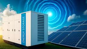 Batteriespeicher von Plan-B Net Zero laden bei negativen Strompreisen automatisch Energie und geben sie bei hoher Nachfrage wieder ab – für Erlöse und Versorgungssicherheit.