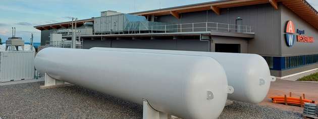 Die neue Wasserstoffanlage mit PV-Anlage und Redox-Flow-Speicher versorgt den Produktionsbetrieb von August Weckermann am Standort Eisenbach zu 85 Prozent klimaneutral und dezentral.