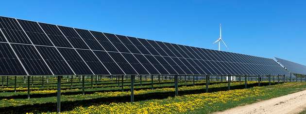 Die neuen Photovoltaik-Projekte von Wpd liefern grünen Strom und verbinden CO2-freie Energieerzeugung mit landwirtschaftlicher Nutzung.
