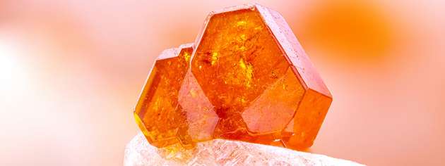 Forschende des Paul Scherrer Instituts erfassen Vanadiumdaten aus aller Welt. Diese sind die Grundlage für stabile Märkte und den Ausbau von Redox-Flow-Energiespeichern.