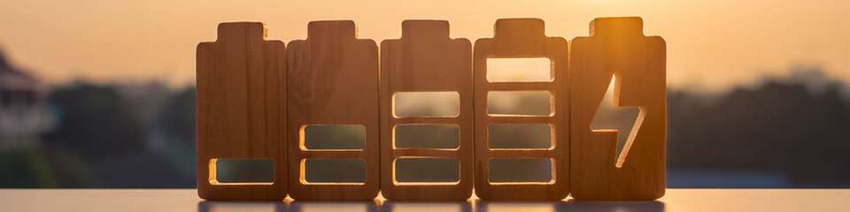 Großbatteriespeicher stabilisieren das Stromnetz, verringern den Reservebedarf und helfen, die Kosten im Energiesystem zu senken.