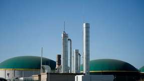 Biomethan ersetzt Erdgas vollständig oder anteilig und ermöglicht der Industrie eine Senkung ihrer CO2-Emissionen.