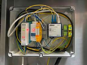 Die Anlage von Fleximaus nutzt eine intelligente Abschaltautomatik, die anhand von Umweltparametern das Fledermausrisiko berechnet und die Windkraftanlage bei Gefahr automatisch stoppt, um die Tiere wirksam zu schützen.