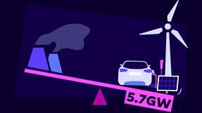 Ein virtuelles Kraftwerk bündelt steuerbare Erzeuger, Speicher und flexible Verbraucher zu einer koordinierten Leistungseinheit für das Stromnetz.