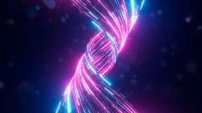 Im Rahmen des Projekts KRISNet werden satellitengestützte Kommunikationslösungen erforscht, um Energienetze in Krisensituationen zuverlässig und widerstandsfähig steuern zu können.