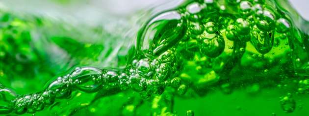 Im Bündnis biogeniV wird daran gearbeitet, grünes Methanol aus biogenen Reststoffen, CO2 sowie Wind- und Solarenergie herzustellen. Bis 2028 sollen die ersten Demonstrationsanlagen entstehen. 
