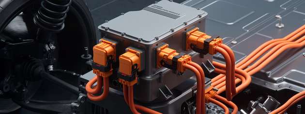 Die Power Distribution Module mit Hochvoltsteckverbindern von Rosenberger sind Verbindungslösungen für die Energieverteilung in Elektrofahrzeugen.