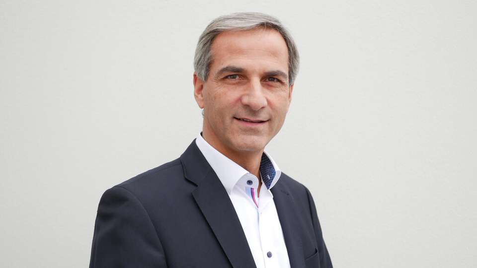 Jörg Spiekermann ist Vertriebsleiter Palettier- und Verpackungsanlagen für den Bereich Consumer Goods bei der Beumer Group.