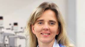 Nach einem Chemiestudium an der Uni Hannover und einer Promotion im Bereich Biotechnologie war Dr. Christine Schweder in der Forschung an einem Max-Planck-Institut und anschließend im Anlagenbau tätig. Seit zehn Jahren ist Frau Schweder bei der Firma Labom Mess- und Regeltechnik als Gruppenleitung Regulierung auch für Produkte im Hygienic Design zuständig.