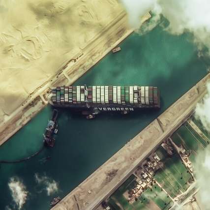 Im März 2021 blockierte das Containerschiff „Ever Given“ den Suezkanal.