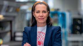 Isabel Grieshaber ist CEO von VEGA Grieshaber und führt das Familienunternehmen in dritter Generation. Die dreifache Mutter leitet den weltweit tätigen Spezialisten für Füllstand- und Druckmesstechnik mit über 2.500 Mitarbeitern – und das ganz ohne technischen Hintergrund.