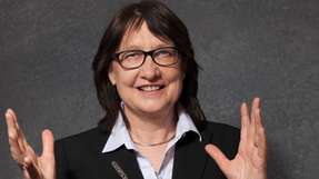 
                        
                        
                          „Wir arbeiten nicht symptomatisch, sondern bekämpfen die Ursache. Unsere Hautpflege-Produkte wird jeder Mensch einsetzen können.“
Dr. Christine Lang, Organo Balance
                        
                      