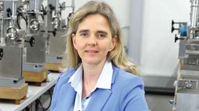 Dr. Christine Schweder ist Projektleiterin bei Labom Mess- und Regeltechnik. Als Chemikerin mit beruflichen Stationen in der Forschung – Leibniz Uni Hannover und Max-Planck-Institut – sowie im Anlagenbau, ist sie auch für ungewöhnliche Entwicklungsaufgaben prädestiniert.
