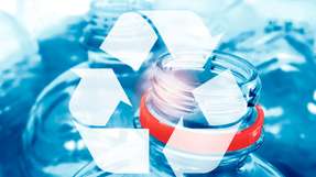 Laut IK ist die Recyclingquote von PET-Getränkeflaschen mit Pfand (Mehrweg und Einweg) mit über 97 Prozent weiterhin auf einem Spitzenniveau.