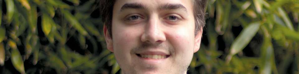 Leon Springorum ist seit 2024 Wissenschaftlicher Mitarbeiter an der Bergischen Universität Wuppertal am Lehrstuhl für Elektrische Energieversorgungstechnik, nachdem er zuvor sein Studium im Studiengang Wirtschaftingenieurwesen Energiemanagement abschloss. Seit Juni betreut er als Konsortialführung das Forschungsprojekt "FlexAqua" und verfolgt ein Promotionsvorhaben auf Basis der Forschung in diesem Projekt.