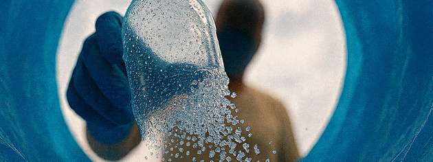 Ein neues Polymermodell zeigt, wie sich die Festigkeit und die Recyclingfähigkeit von modifizierten Kunststoffketten verbinden lassen.