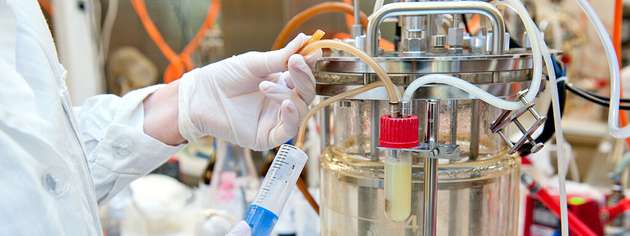 Besonders in Bioreaktoren und anderen Laborgeräten ist eine berührungslose Schaumerkennung essentiell.