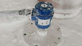 Die Vollmelder Vibranivo VN 4020 und Rotonivo RN 6001 werden vertikal an den Silooberseiten montiert und erfassen so zuverlässig die Grenzstände bei abrasiven Zinkpulver.