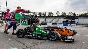 Mainfranken Racing fertigt die Carbonteile für den Formel-Student-Rennwagen mit der Vakuumtechnik von Atlas Copco.