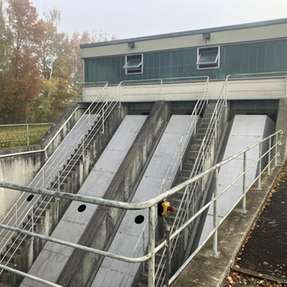Am Einlaufpumpwerk wurden zwei Schneckenpumpen auf hocheffiziente ABB-Antriebstechnik umgerüstet. 