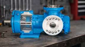 Robuste Viking Zahnradpumpe mit Edelstahlflansch für zuverlässige Förderung viskoser Flüssigkeiten in industriellen Anwendungen.