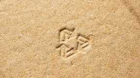 Papierverpackungen können durch biobasierte Beschichtungen funktionale Barriereeigenschaften erreichen und so eine nachhaltige Alternative zu Kunststoff darstellen.