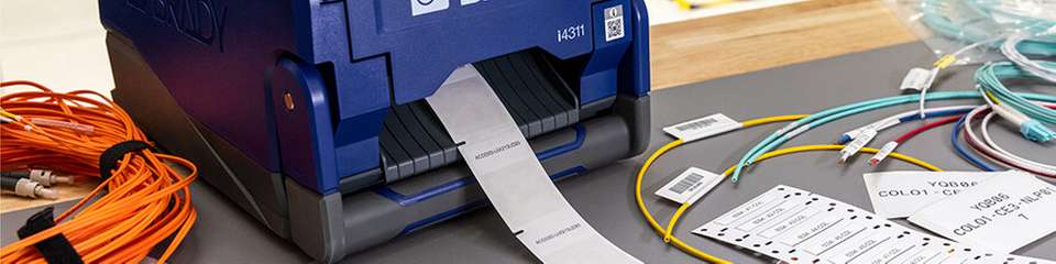 Der i4311 von Brady setzt mit 101,60 mm einen neuen Maßstab für die maximale Etikettenbreite für vernetzte Etikettendrucksysteme.