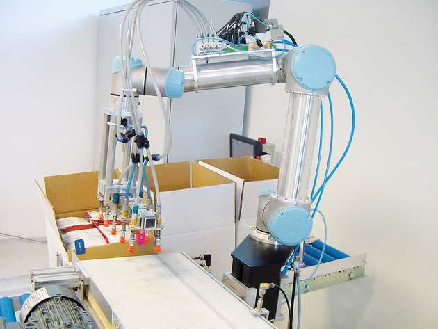 Der speziell entwickelte Sauggreifer kann gleichzeitig fünf Beutel aufnehmen. Dadurch verpackt der Roboter 40 Beutel pro Minute. 