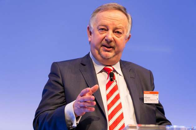 Kämpferische Rede: Johannes Kempmann, Technischer Geschäftsführer der Städtischen
Werke Magdeburg und BDEW-Präsident