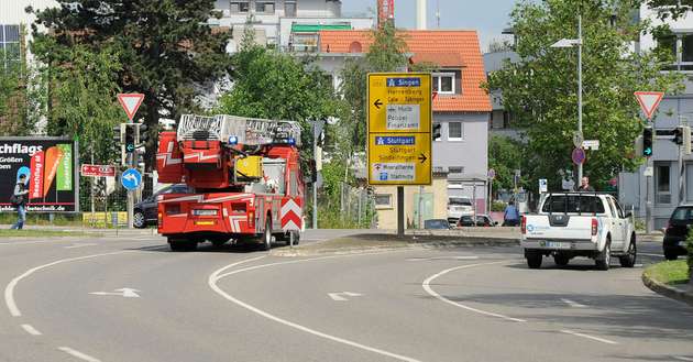 Schlaue Technik: Via GPS erkennt die Ampel wenn sich ein Einsatzfahrzeug nähert und schaltet auf Grün.